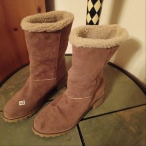 Sale NEW Sherpa Lined Boots